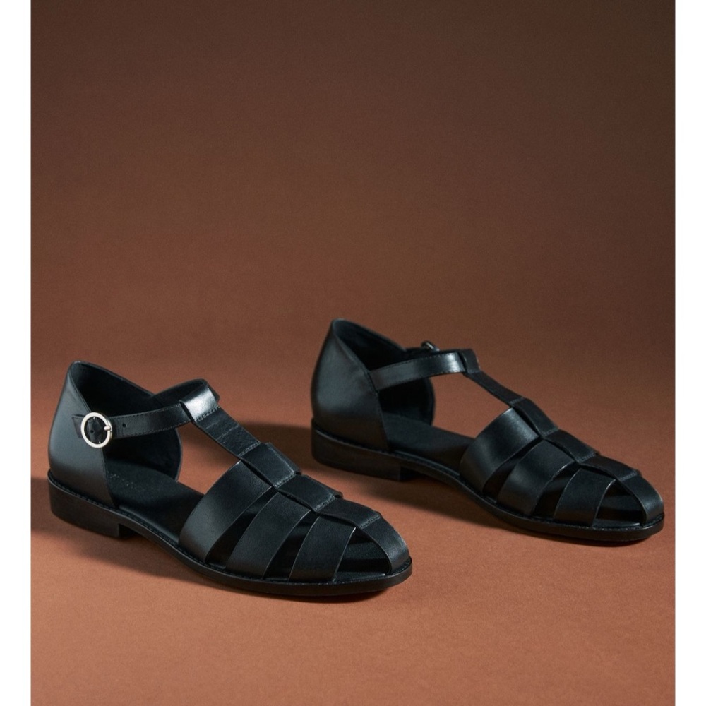The Maris Fisherman Sandal by Pilcro size 39